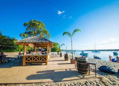 photo gallery capri boat hire gold coast bbq pontoons